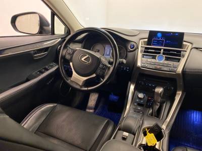 Lexus NX I 300h