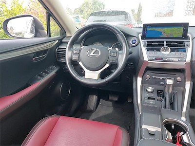 Lexus NX300
