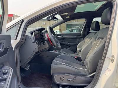 Volkswagen Golf R Line
