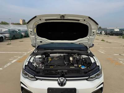 Volkswagen Golf R Line