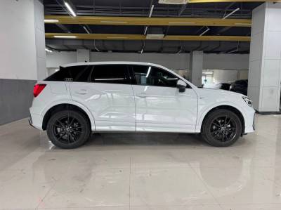 Audi Q2 L